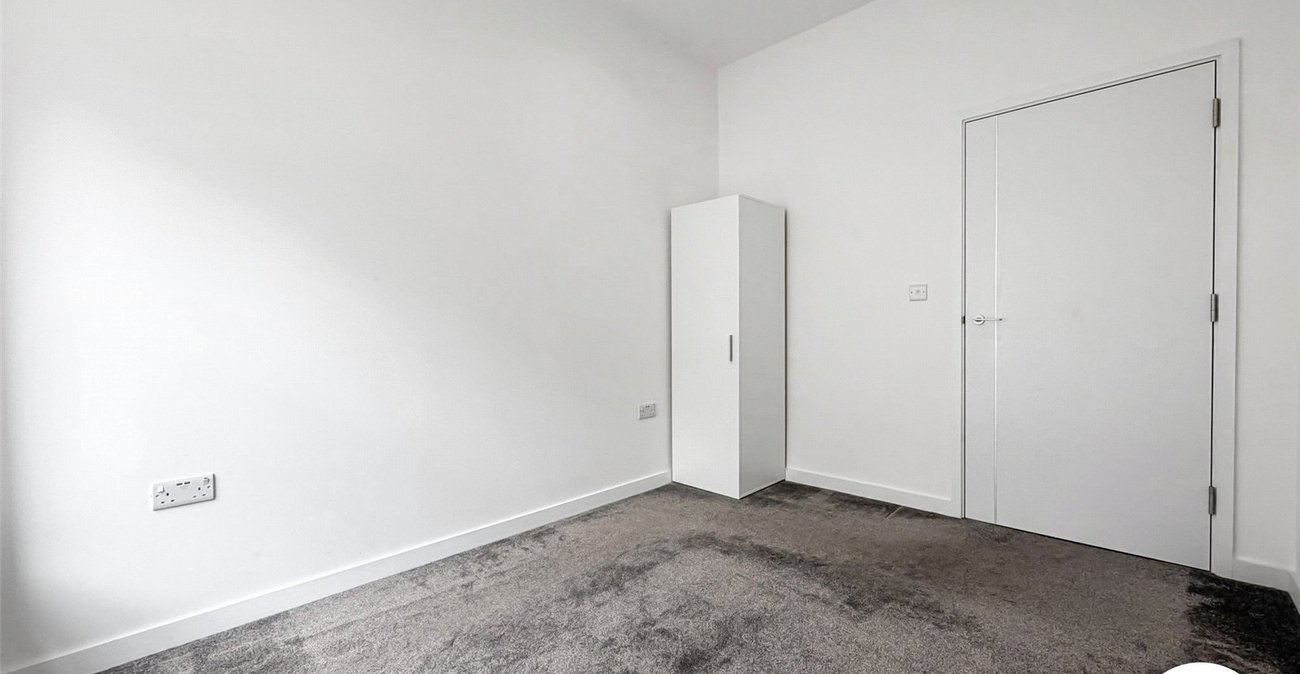 1 bedroom property to rent in Chatham Maritime | Robinson Michael & Jackson