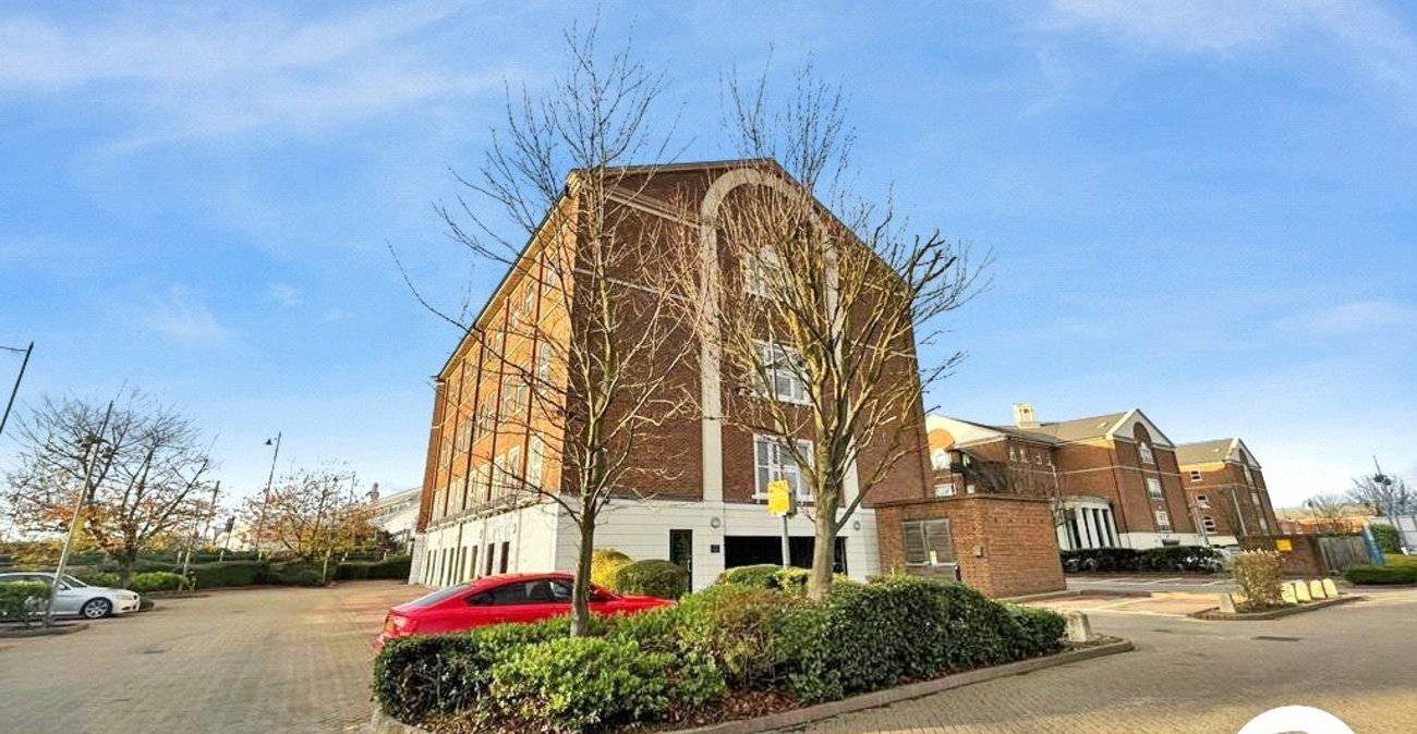 1 bedroom property to rent in Chatham Maritime | Robinson Michael & Jackson