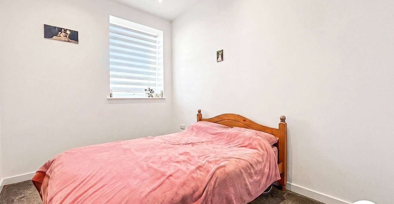 1 bedroom property to rent in Chatham Maritime | Robinson Michael & Jackson
