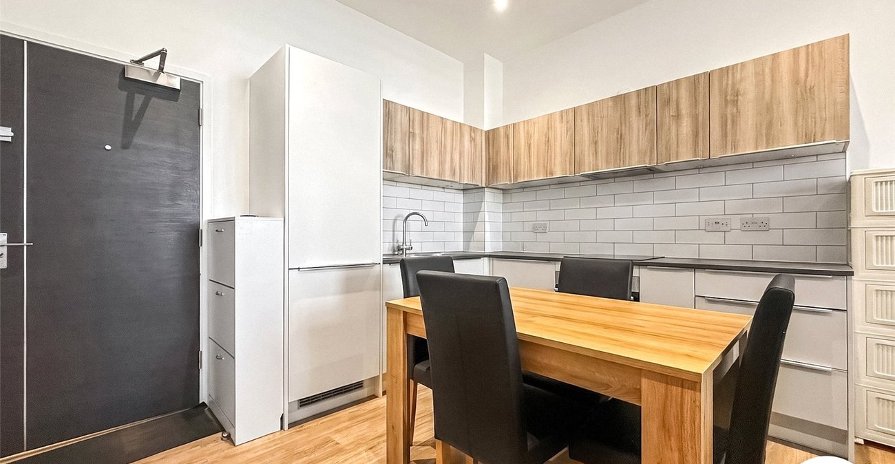 1 bedroom property to rent in Chatham Maritime | Robinson Michael & Jackson