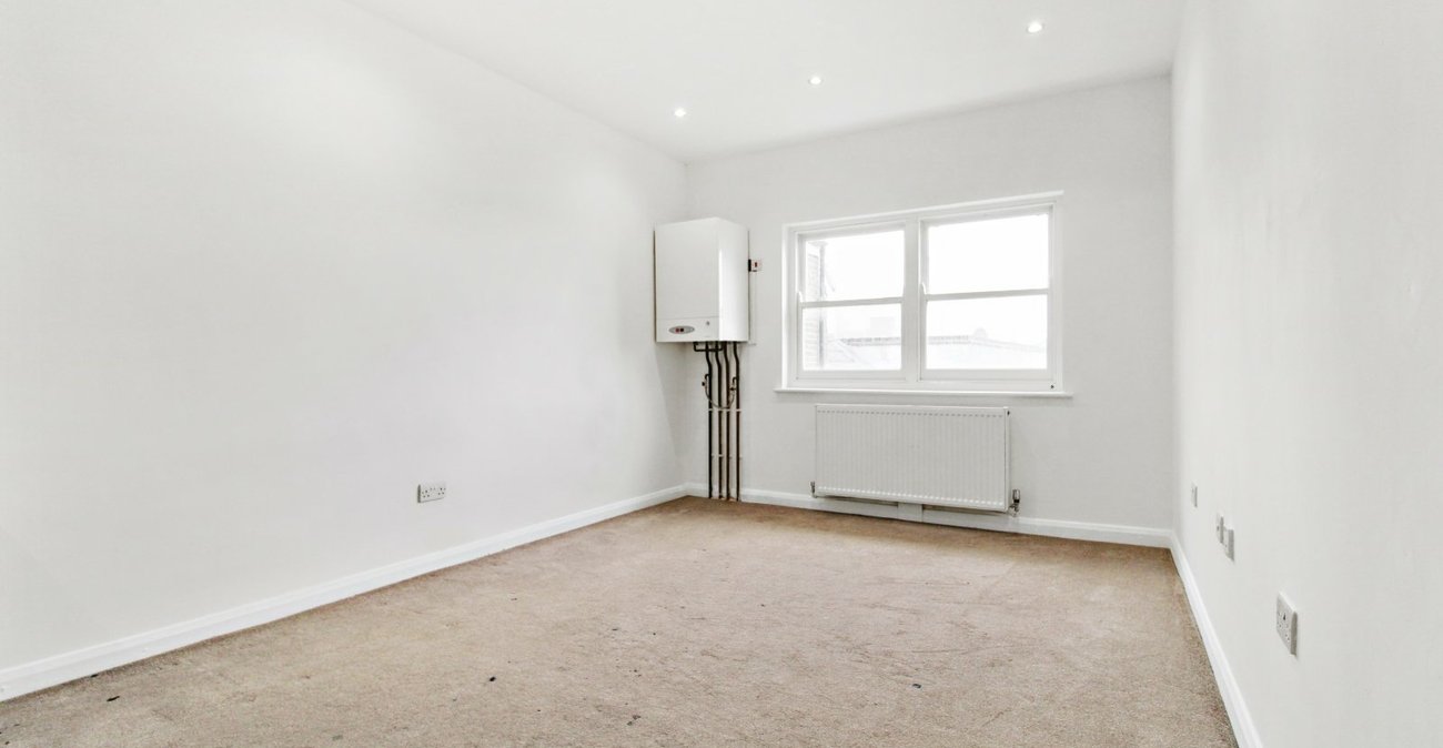 1 bedroom property to rent in Gravesend | Robinson Michael & Jackson