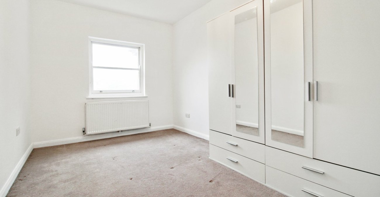 1 bedroom property to rent in Gravesend | Robinson Michael & Jackson