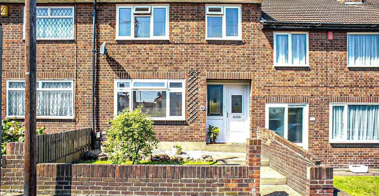 3 bedroom house to rent in Belvedere | Robinson Jackson