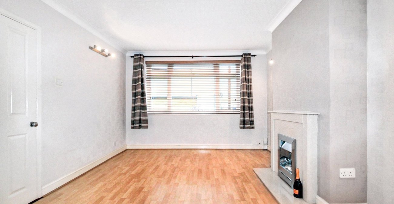 3 bedroom house to rent in Belvedere | Robinson Jackson