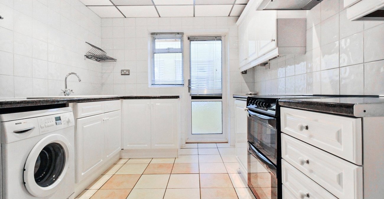 3 bedroom house to rent in Belvedere | Robinson Jackson