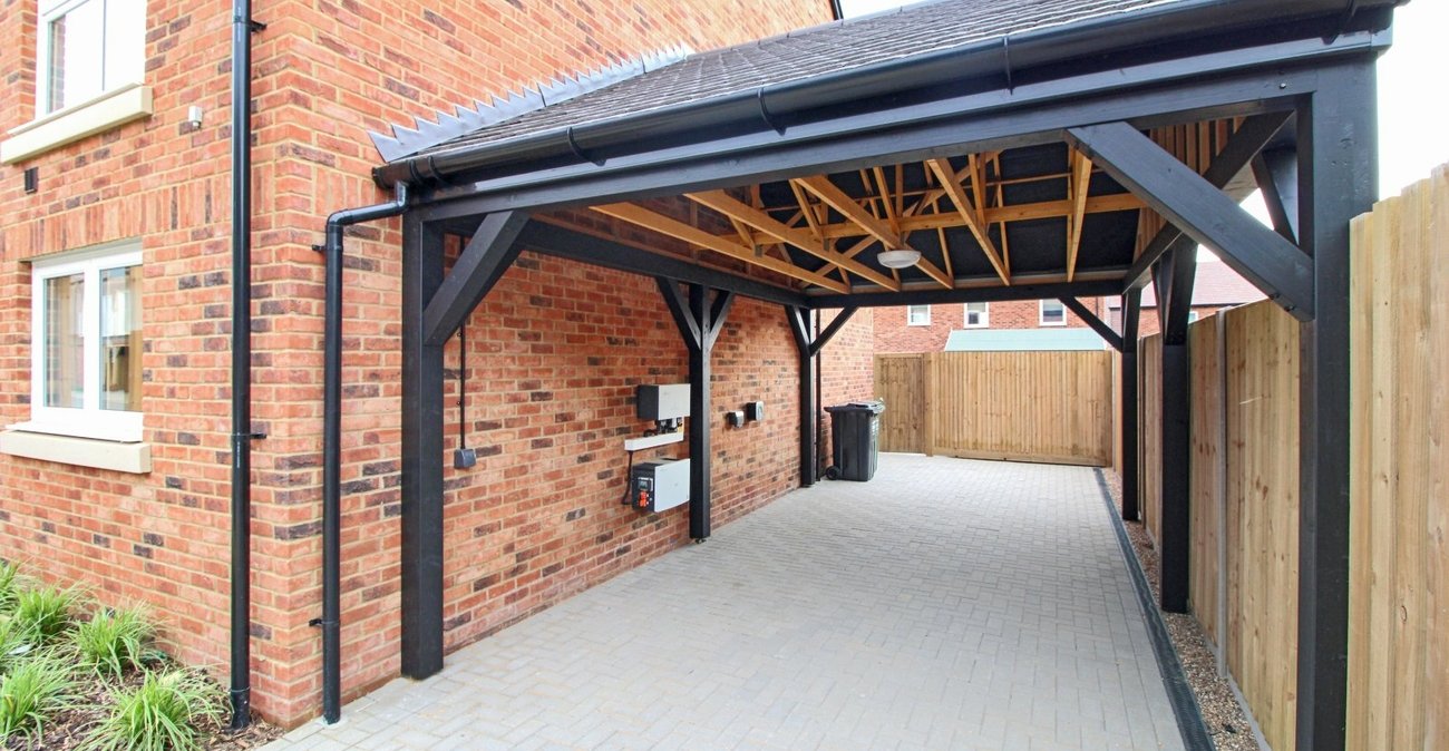 4 bedroom house to rent in Alkerden | Robinson Michael & Jackson