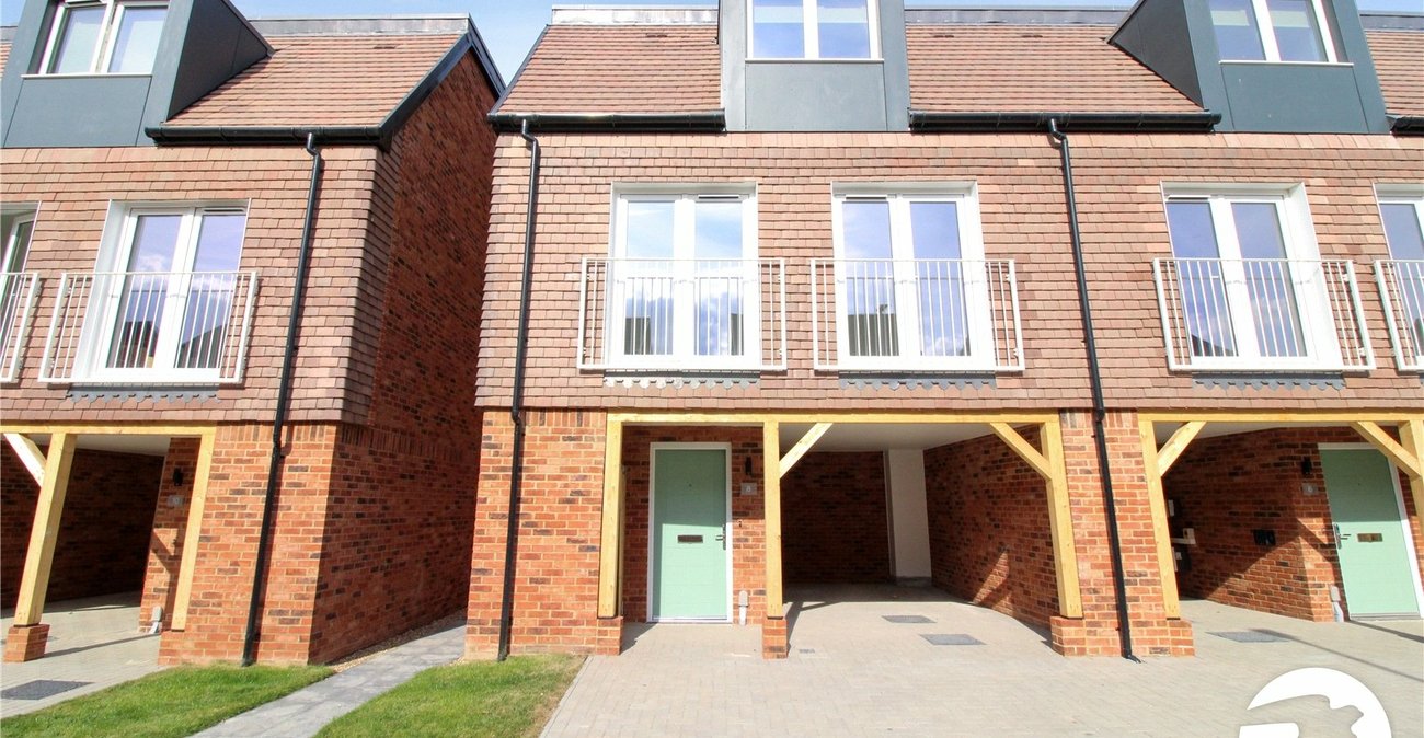 3 bedroom house to rent in Alkerden | Robinson Michael & Jackson