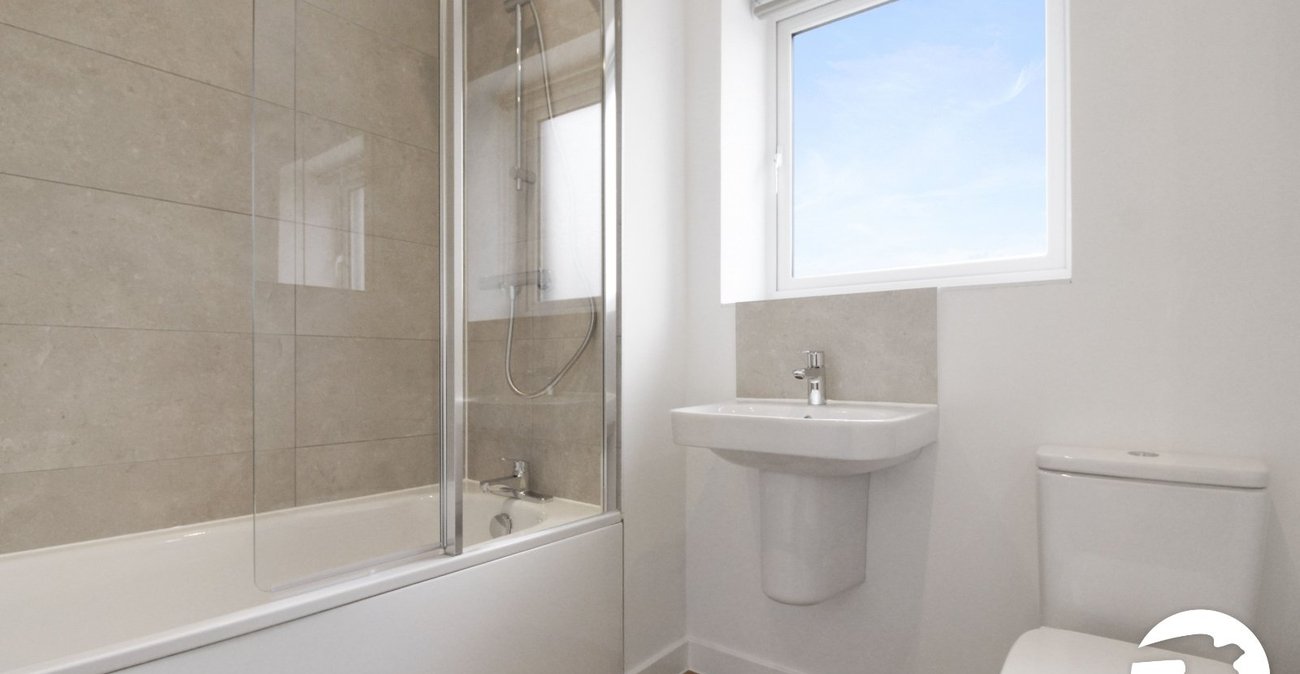 4 bedroom house to rent in Alkerden | Robinson Michael & Jackson