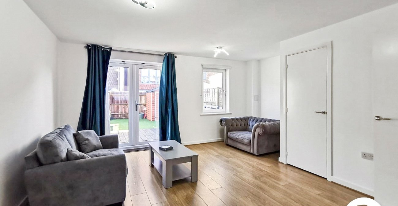 2 bedroom house to rent in Dartford | Robinson Jackson