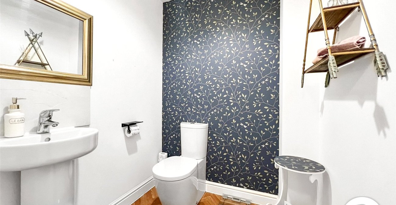 4 bedroom property to rent in Erith | Robinson Jackson