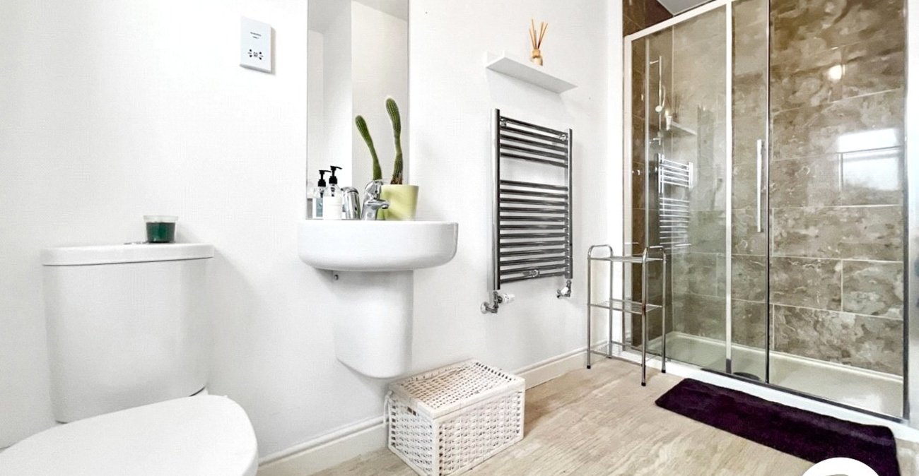 4 bedroom property to rent in Erith | Robinson Jackson
