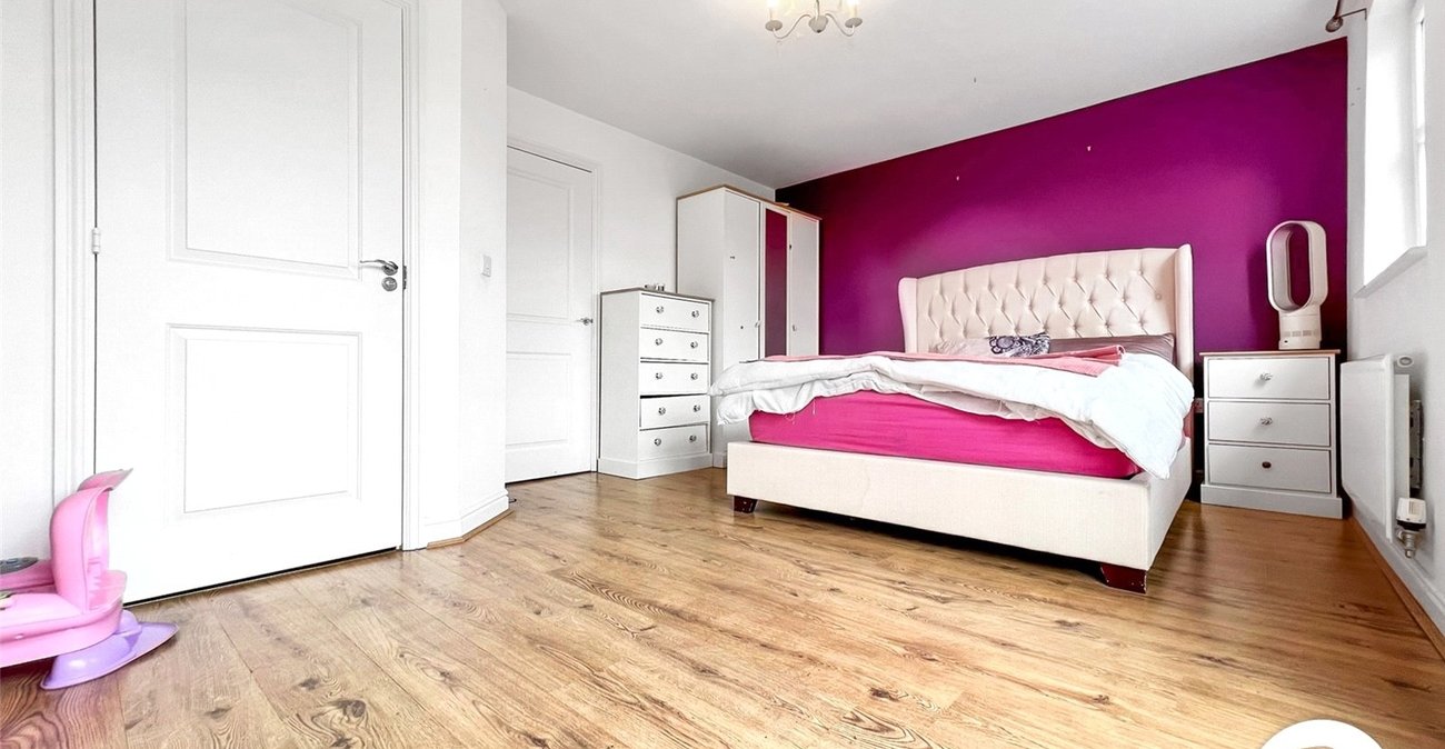4 bedroom property to rent in Erith | Robinson Jackson