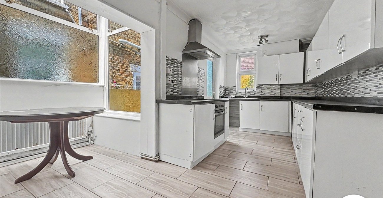 3 bedroom house to rent in Gillingham | Robinson Michael & Jackson