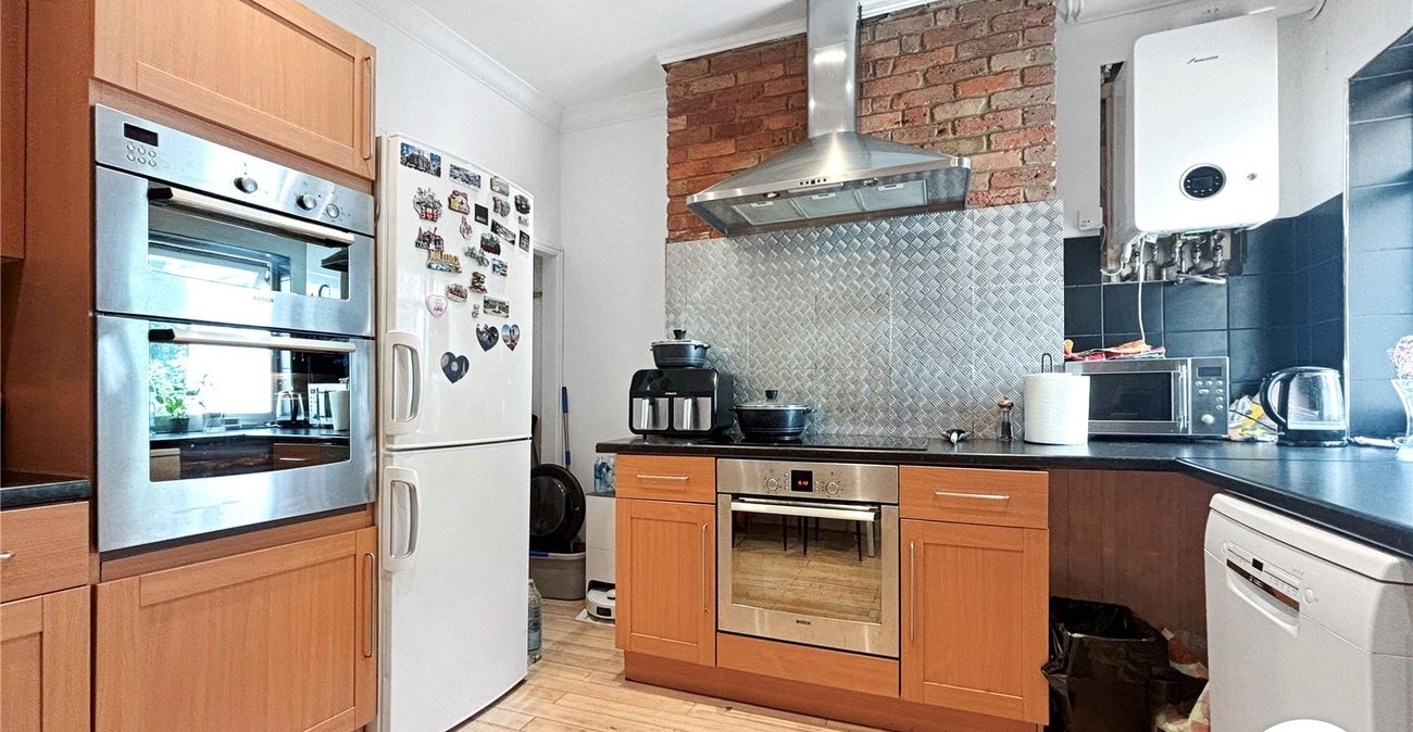 2 bedroom property to rent in Maidstone | Robinson Michael & Jackson