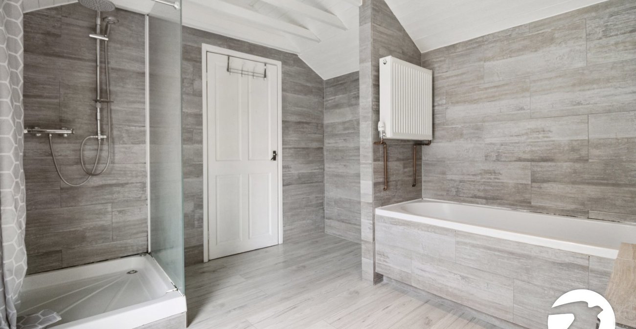 2 bedroom house to rent in Gravesend | Robinson Michael & Jackson