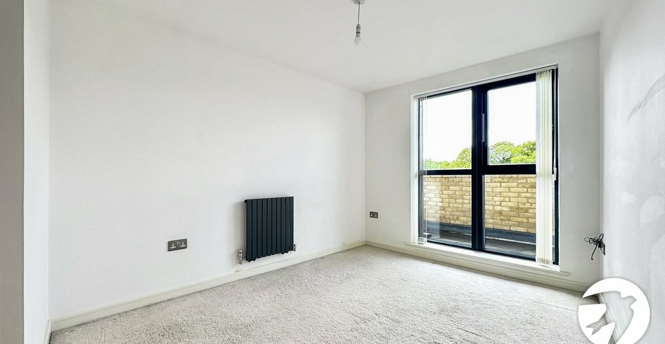 2 bedroom property to rent in Waterstone Way | Robinson Michael & Jackson