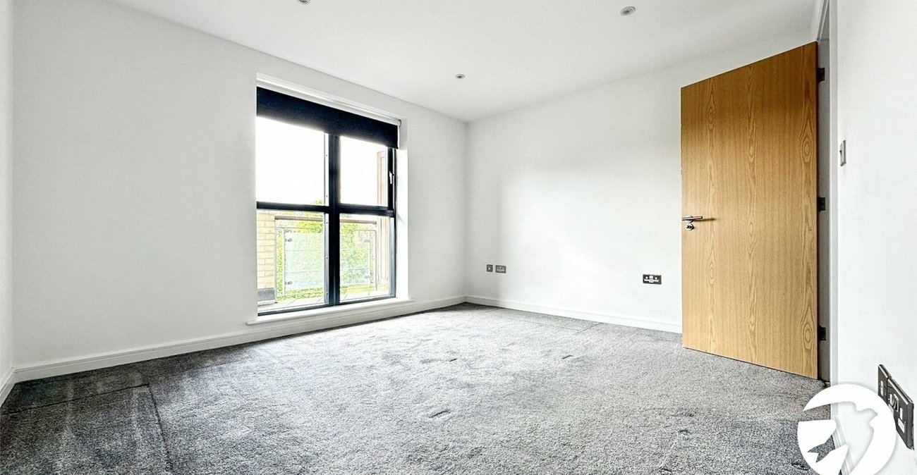 2 bedroom property to rent in Waterstone Way | Robinson Michael & Jackson