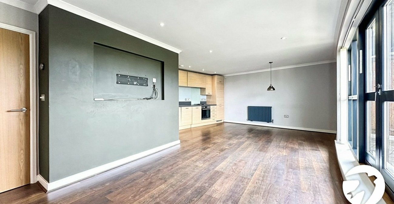 2 bedroom property to rent in Waterstone Way | Robinson Michael & Jackson