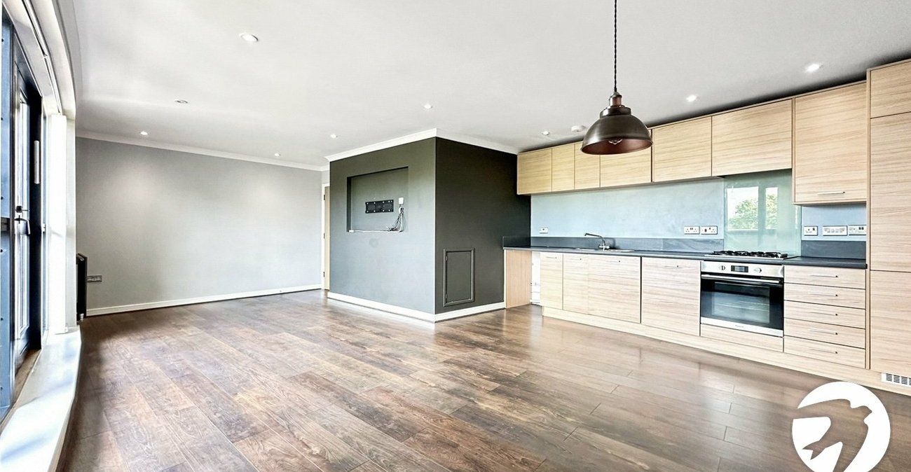 2 bedroom property to rent in Waterstone Way | Robinson Michael & Jackson