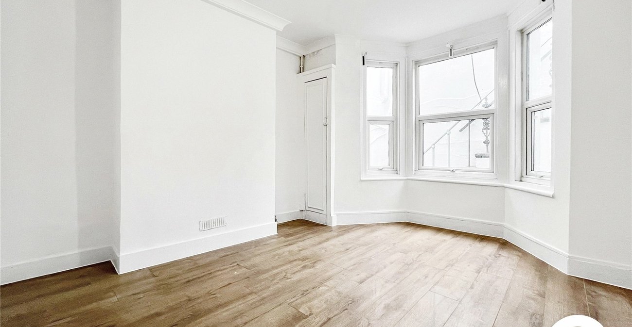 1 bedroom property to rent in Gillingham | Robinson Michael & Jackson