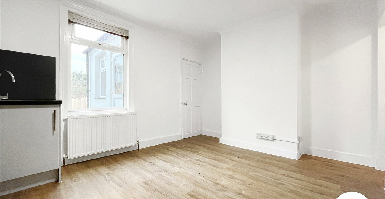 1 bedroom property to rent in Gillingham | Robinson Michael & Jackson