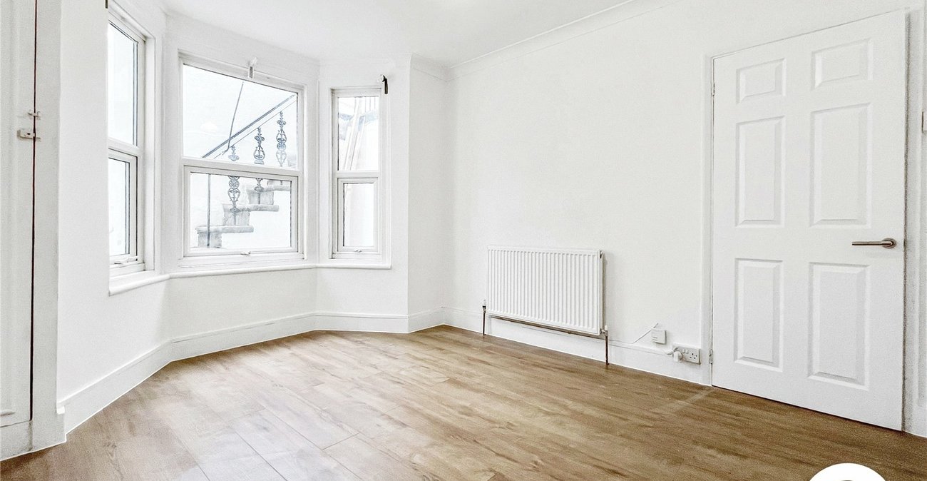 1 bedroom property to rent in Gillingham | Robinson Michael & Jackson