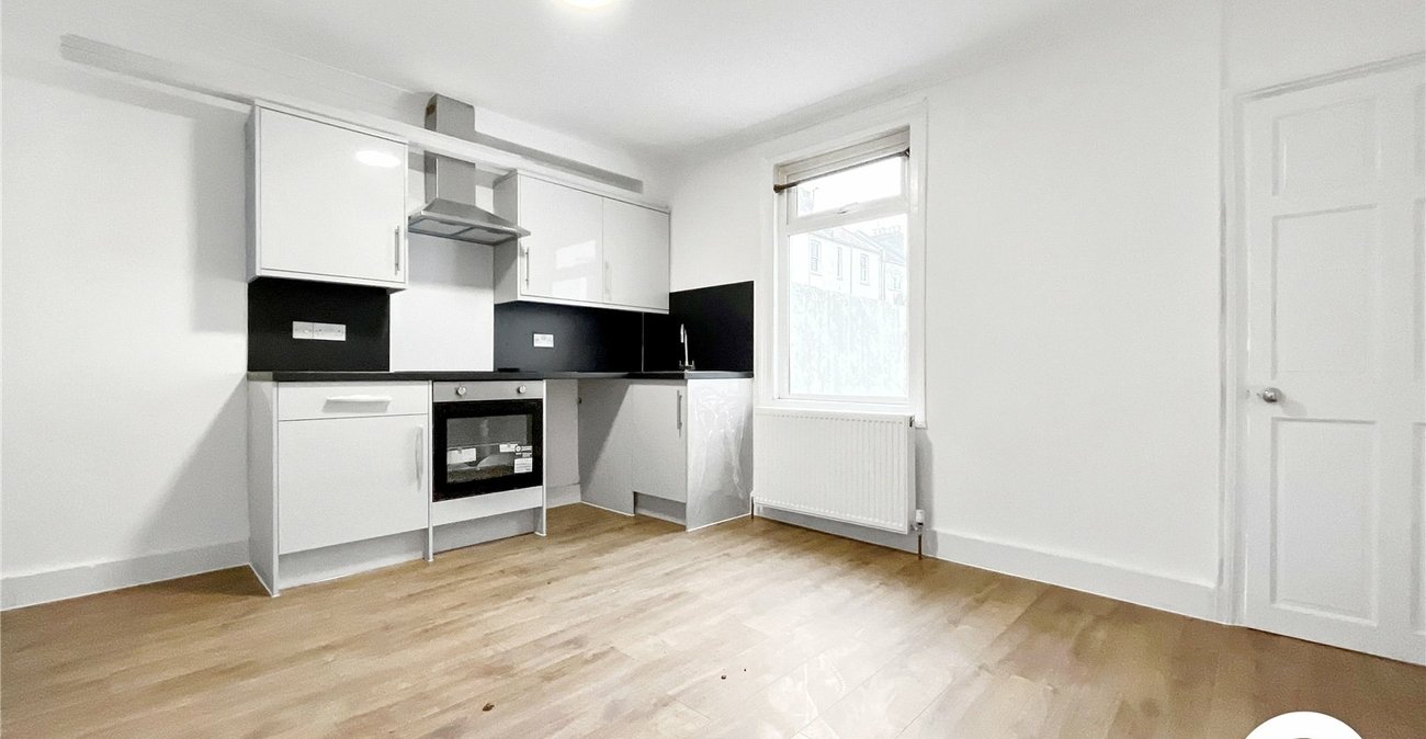 1 bedroom property to rent in Gillingham | Robinson Michael & Jackson