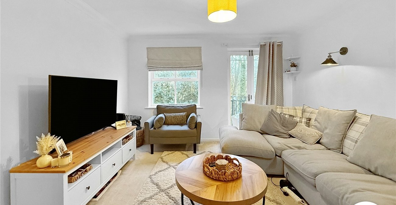 2 bedroom property to rent in Maidstone | Robinson Michael & Jackson