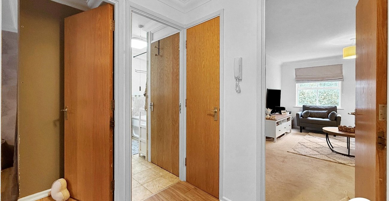 2 bedroom property to rent in Maidstone | Robinson Michael & Jackson