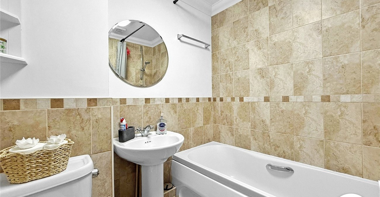 2 bedroom property to rent in Maidstone | Robinson Michael & Jackson