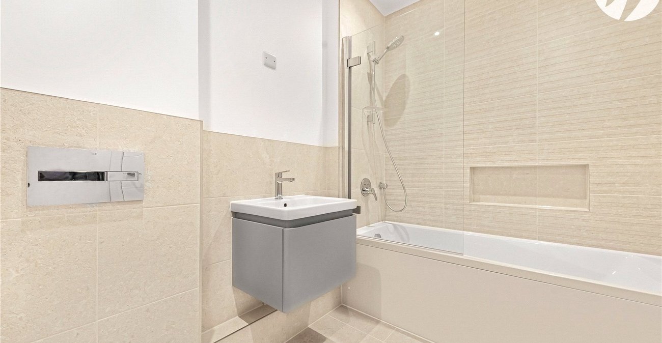 1 bedroom property to rent in 154 Crayford Road | Robinson Jackson