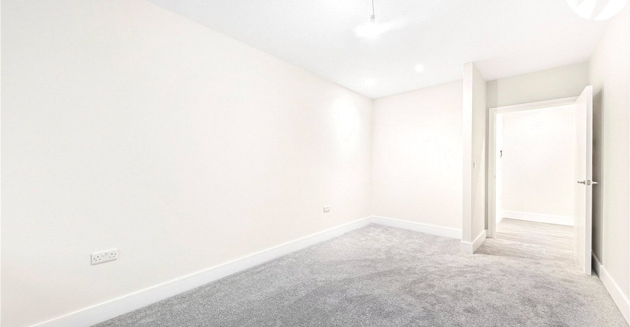 1 bedroom property to rent in 154 Crayford Road | Robinson Jackson