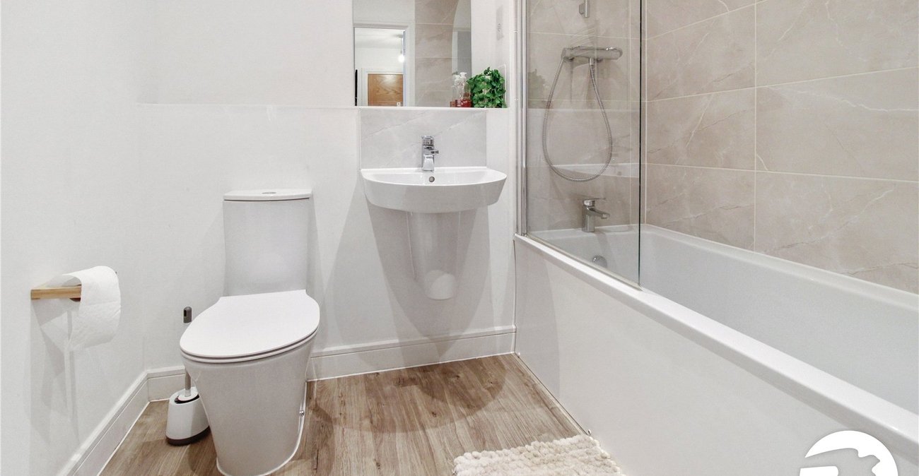 2 bedroom property to rent in Weldon | Robinson Michael & Jackson