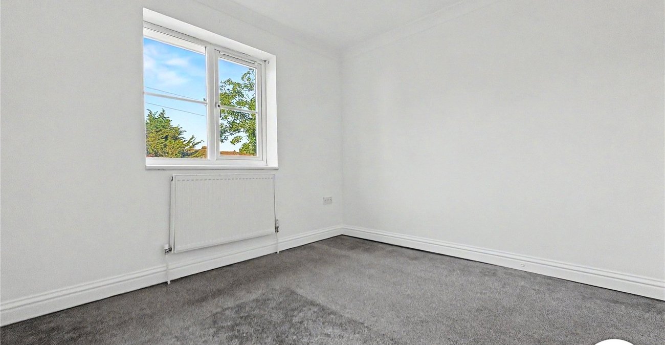 2 bedroom property to rent in Rochester | Robinson Michael & Jackson