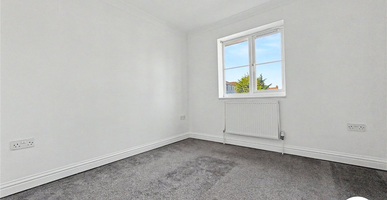 2 bedroom property to rent in Rochester | Robinson Michael & Jackson