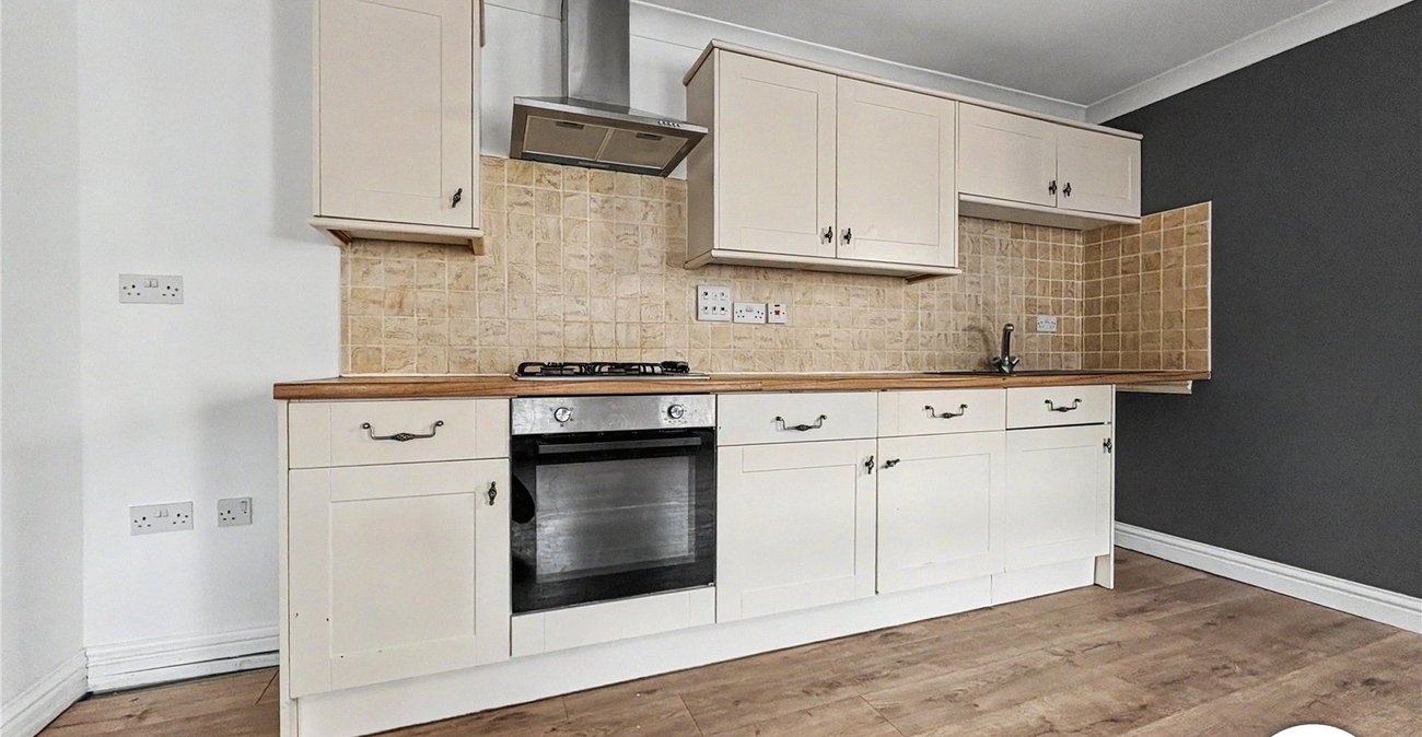 2 bedroom property to rent in Rochester | Robinson Michael & Jackson