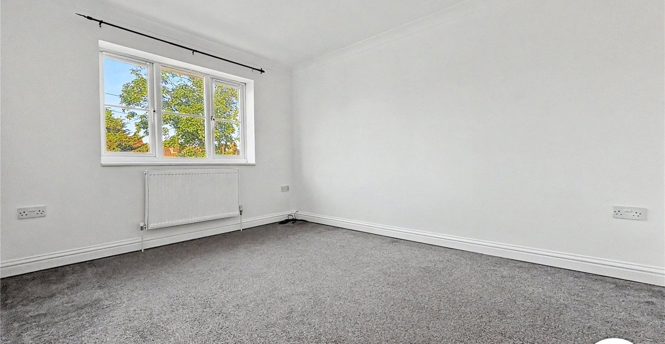 2 bedroom property to rent in Rochester | Robinson Michael & Jackson