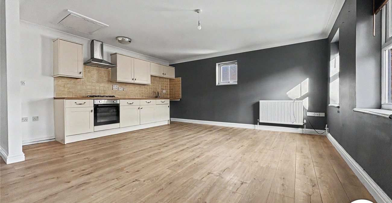 2 bedroom property to rent in Rochester | Robinson Michael & Jackson