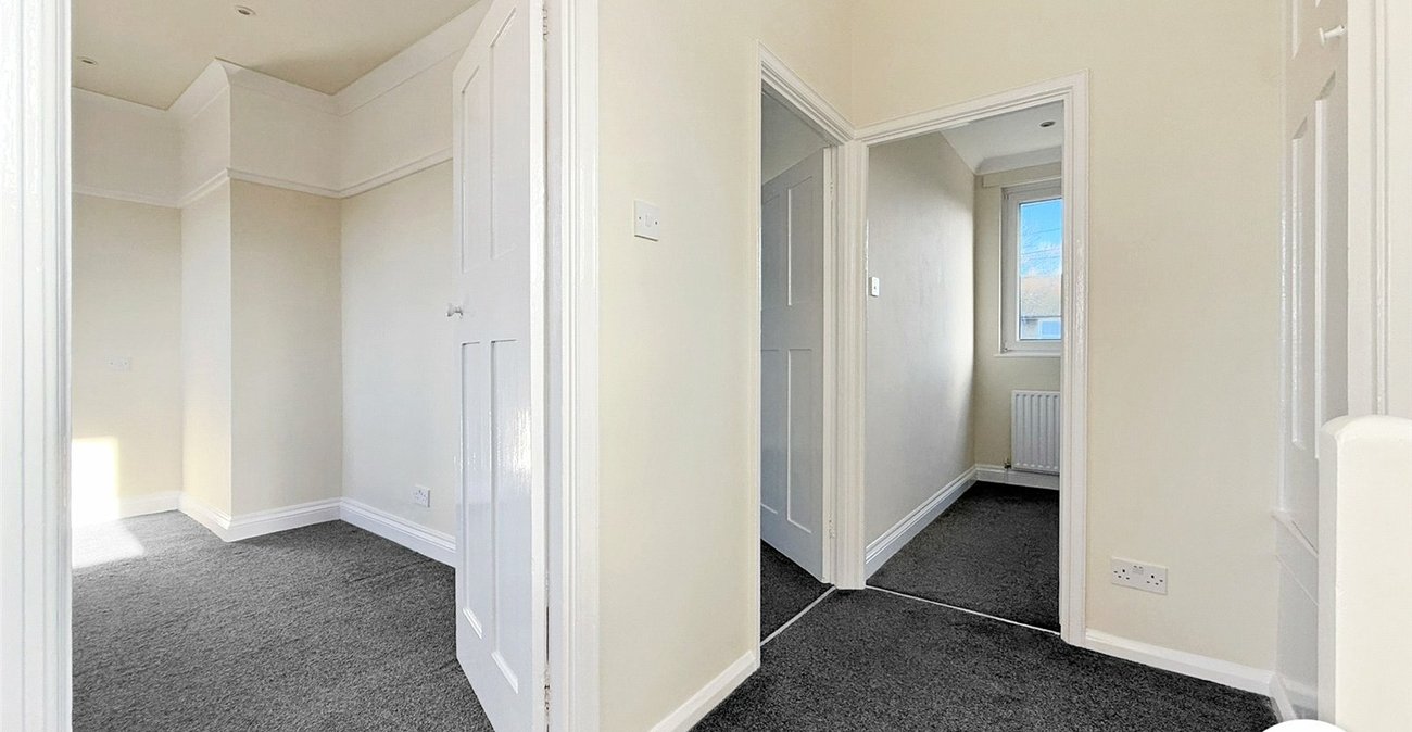 3 bedroom house to rent in Lewisham | Robinson Jackson