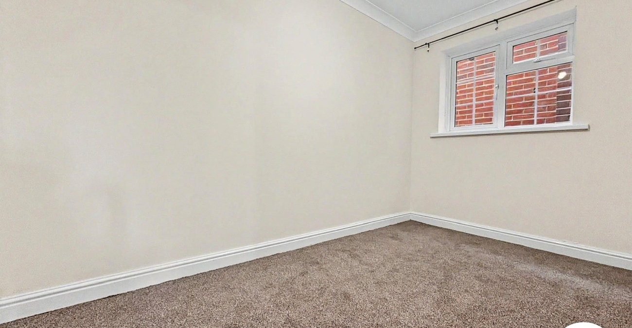 1 bedroom property to rent in East Street | Robinson Michael & Jackson