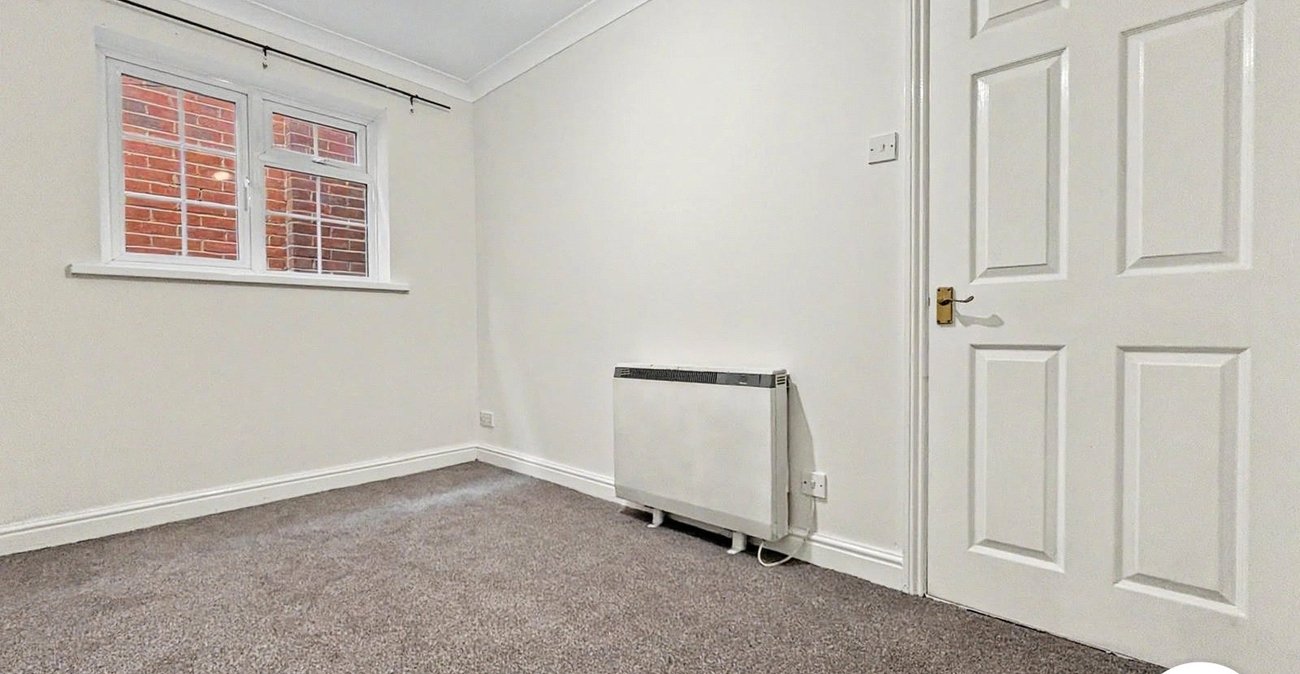 1 bedroom property to rent in East Street | Robinson Michael & Jackson