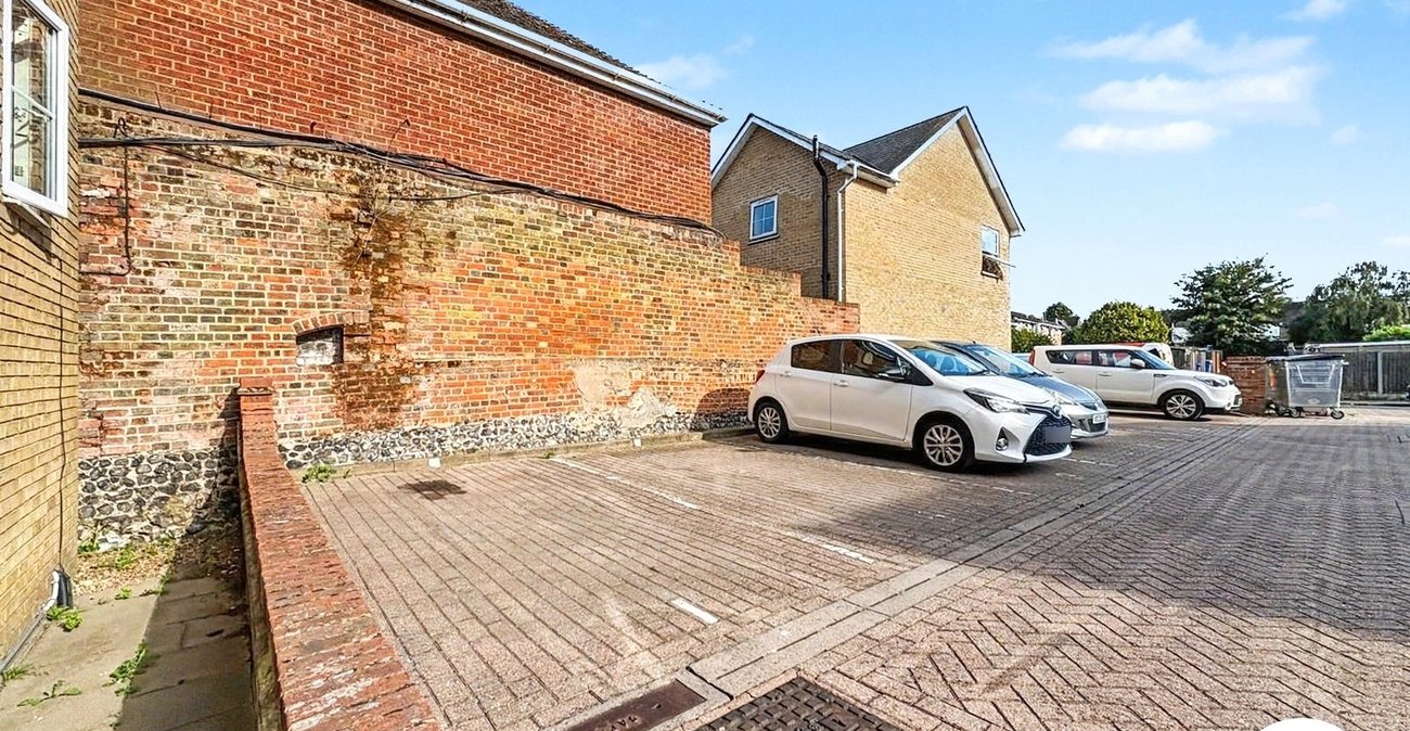 1 bedroom property to rent in East Street | Robinson Michael & Jackson