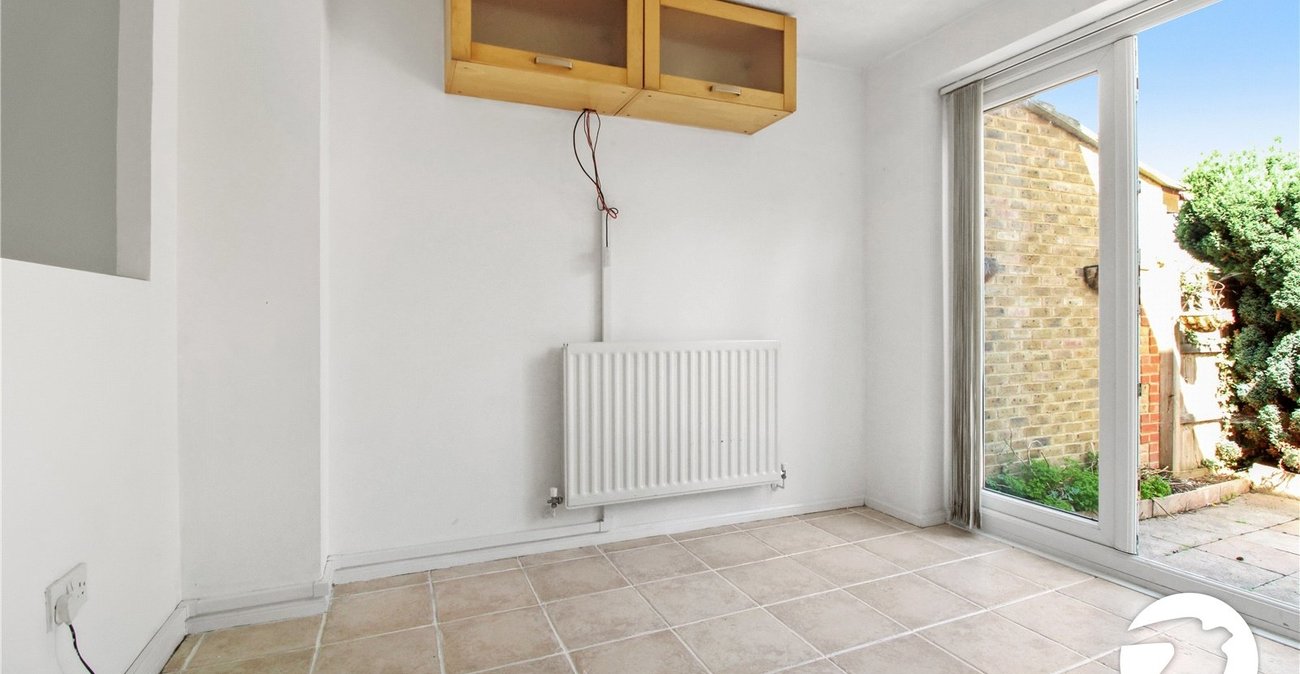 3 bedroom house to rent in Northfleet | Robinson Michael & Jackson
