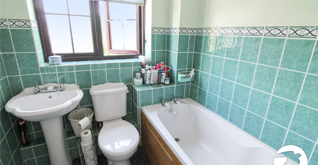 2 bedroom house to rent in Northfleet | Robinson Michael & Jackson