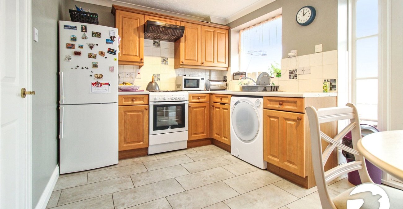 2 bedroom house to rent in Northfleet | Robinson Michael & Jackson