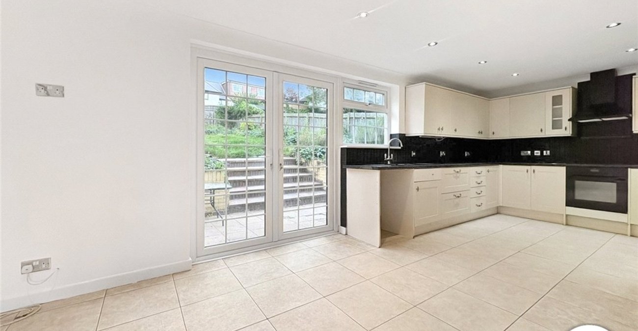 4 bedroom house to rent in South Orpington | Robinson Jackson