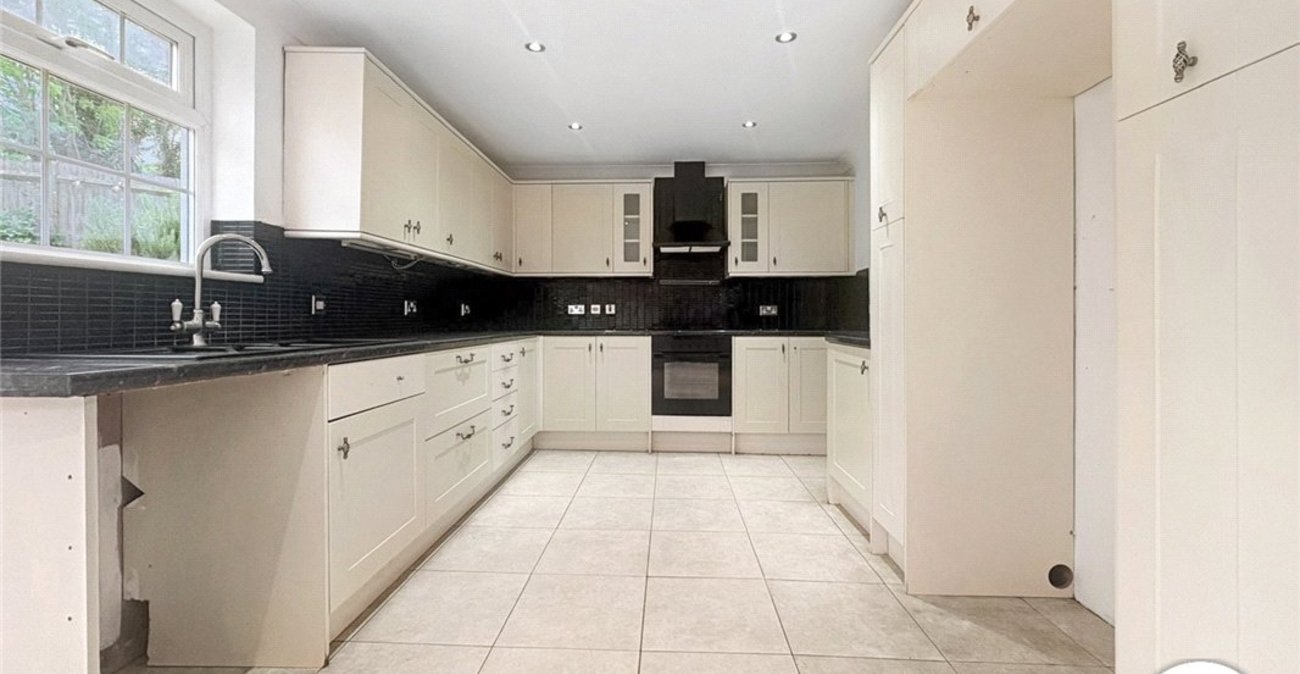 4 bedroom house to rent in South Orpington | Robinson Jackson