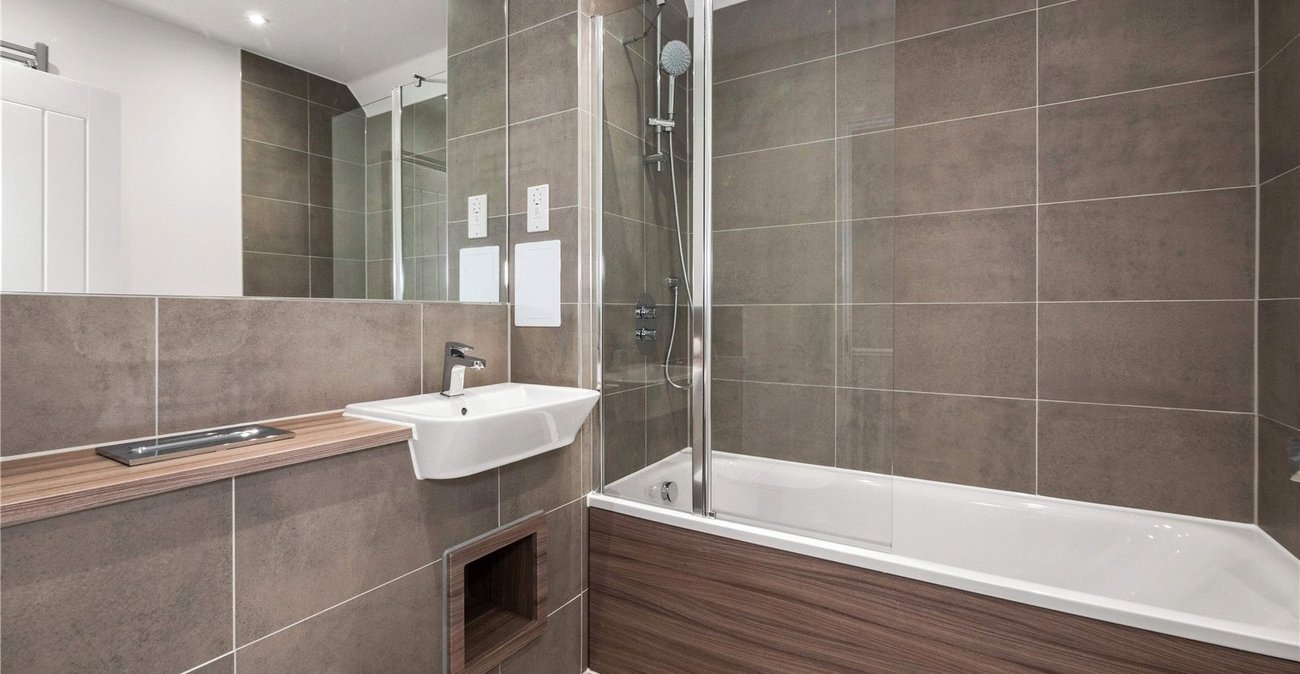 3 bedroom house to rent in Langley | Robinson Michael & Jackson