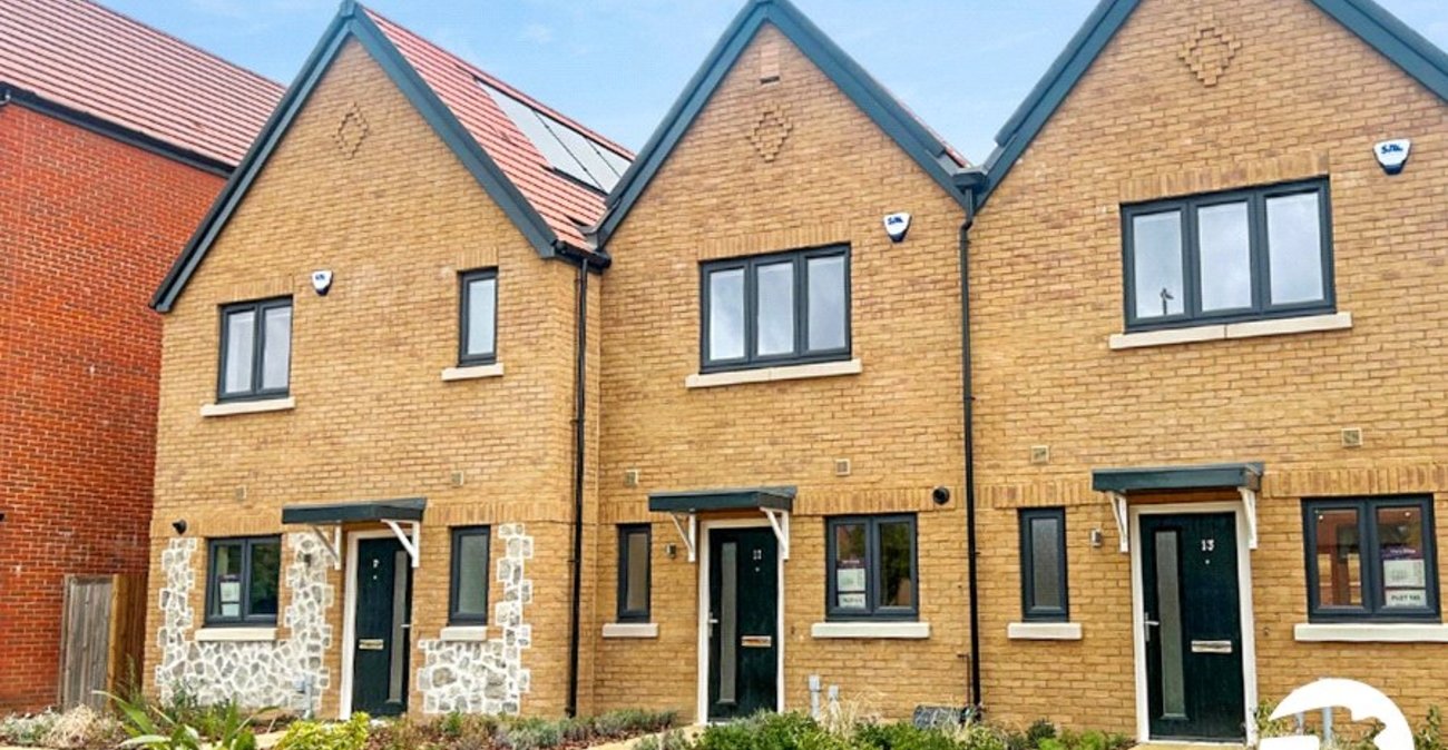 3 bedroom property to rent in Langley | Robinson Michael & Jackson
