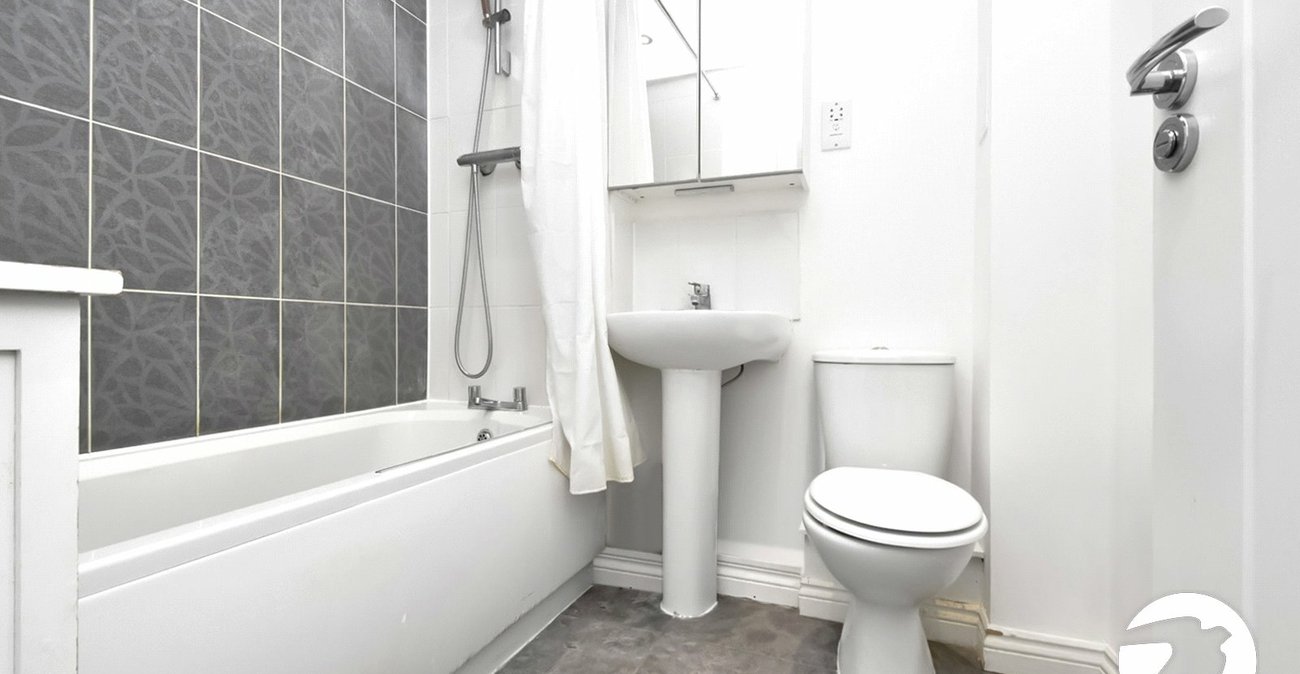 2 bedroom house to rent in Dartford | Robinson Jackson